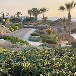 Royal Seacrest а203 Sea View דירה *