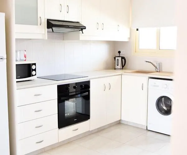 Royal Seacrest а203 Sea View Apartmán