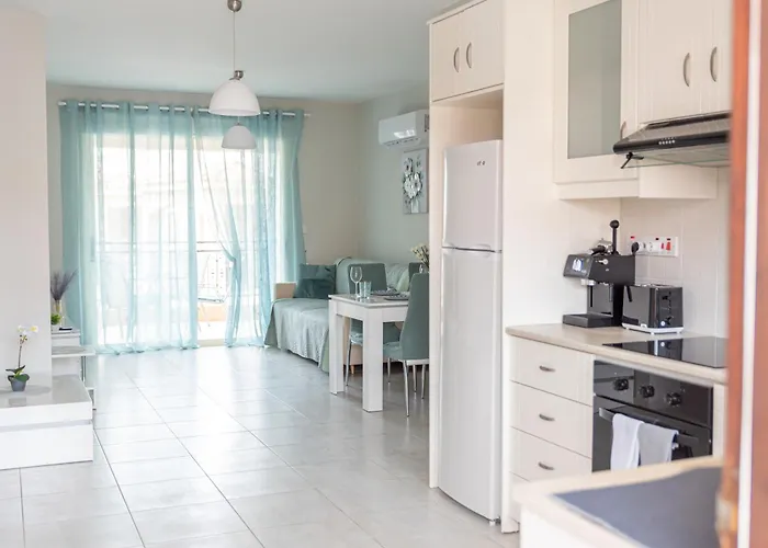 Royal Seacrest а203 Sea View Apartmán